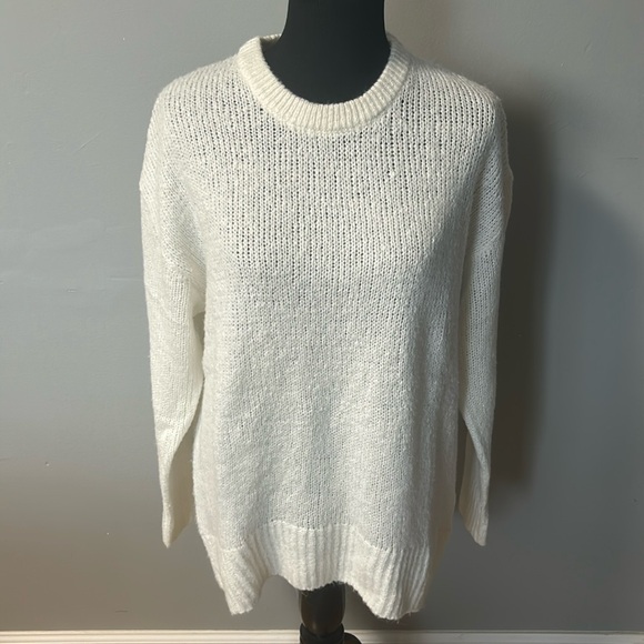 Old Navy Sweaters - Old Navy Oversized Sweater
